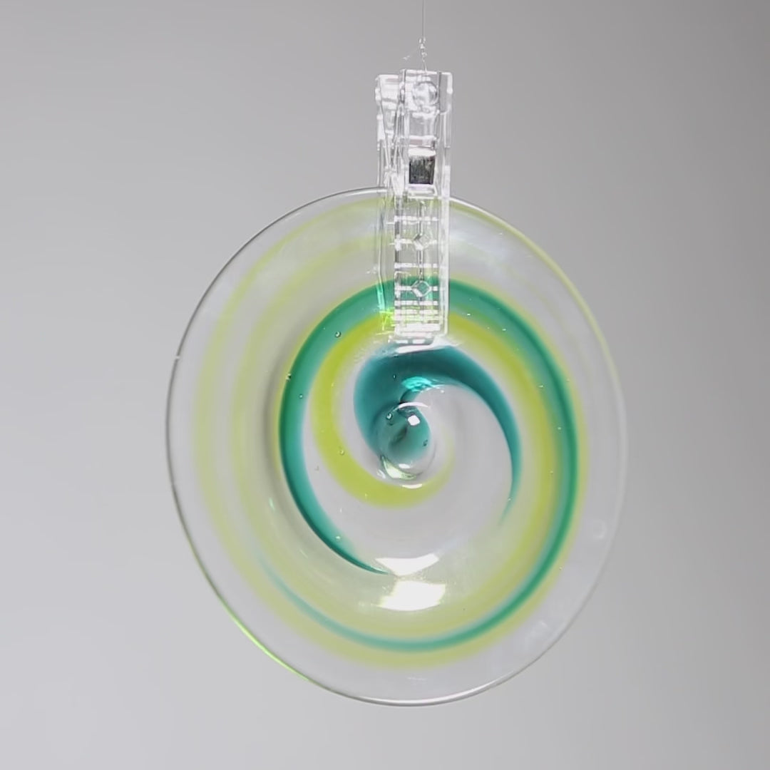 Streaky Handblown Roundel Lime Lagoon